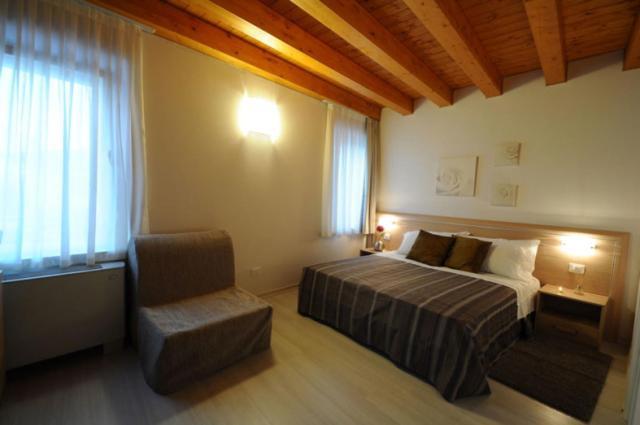 Albergo Leon Bianco Gonars Bagian luar foto