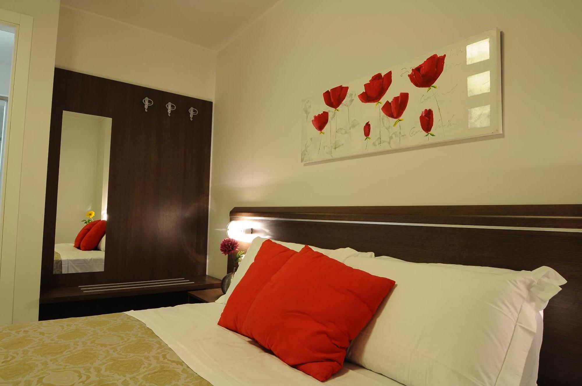Albergo Leon Bianco Gonars Bagian luar foto