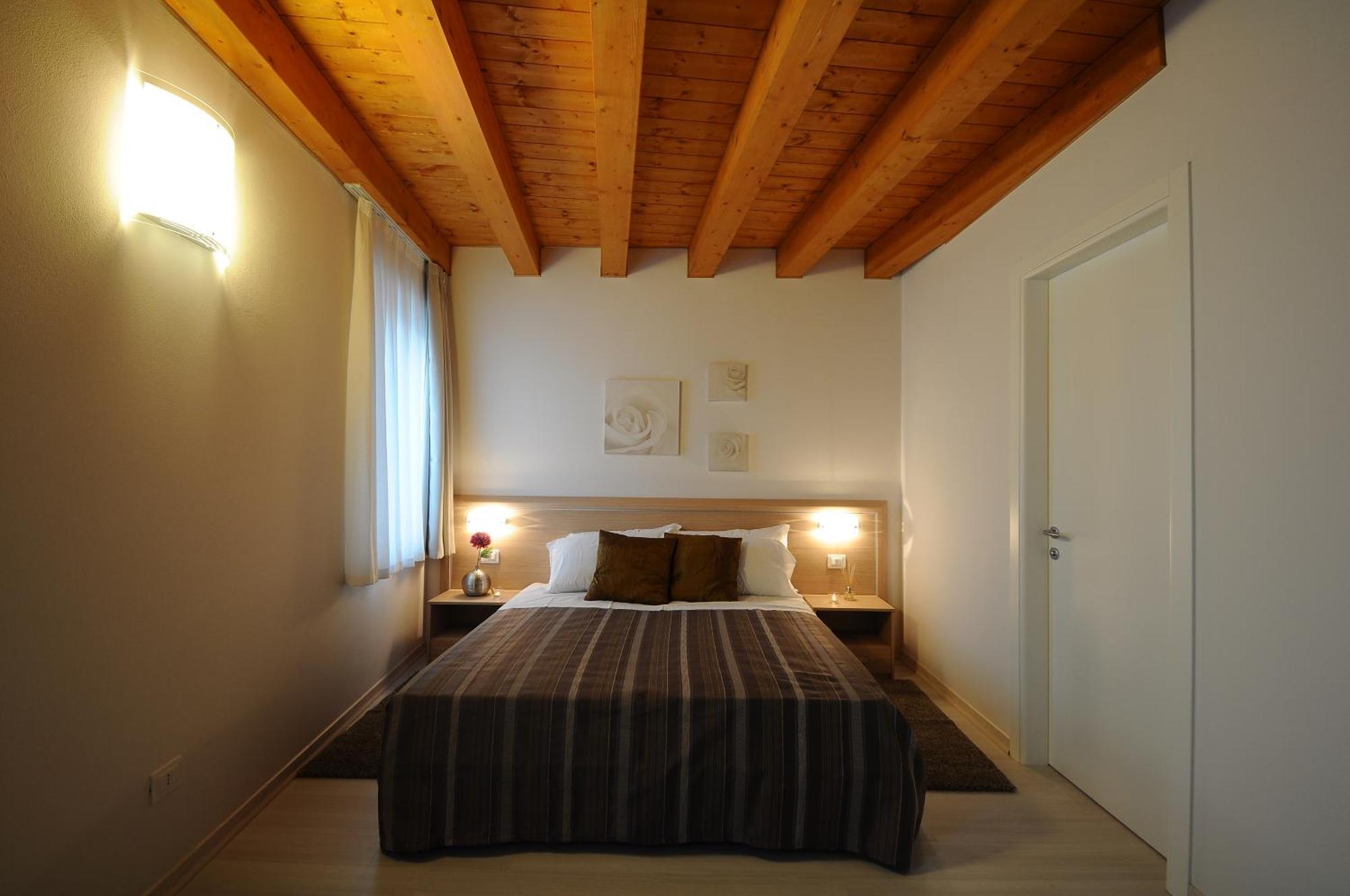 Albergo Leon Bianco Gonars Bagian luar foto